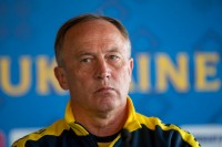 Андріюк: «64-річний Петраков прийшов за копійчану зарплатню і зупинився за крок від дива. Вiн має залишитися тренером України»