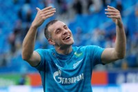 Проти «Динамо», схоже, не зіграє. У «Фенербахче» заявили, що не ведуть переговори із Дзюбою