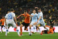 «Є лише одна причина проводити чемпіонат в Україні»: експерт жорстко розніс ідею грати УПЛ у нашій країні