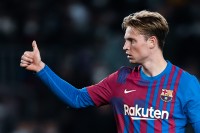 «Барселона» вже не хоче продавати де Йонга