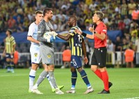 Після матчу з «Динамо» тренер «Фенербахче» накинувся на Георгія Бущана