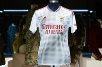 «Бенфіка» презентувала три комплекти форми на новий сезон