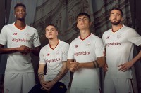 «Рома» презентувала нову виїзну форму – матч із «Шахтарем» увійде в історію