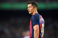 Як арбітр скасував три голи в матчі «Барселона» – «Райо Вальєкано» – відео дебюту Лєвандовскі та огляд матчу