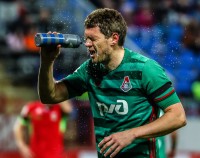 На передовій із Михаликом: чому грав у Росії, як врятував життя військовому та полювання з Бущаном