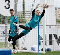 Куртуа не тренувався з «Реалом» через травму коліна – Анчелотті швидко розбив надії Луніна на дебют в сезоні