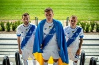 «Динамо» зіграє з АЕКом у новій формі від New Balance 