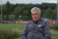 ​Моурінью: «Найчистіший пенальті. Якщо його не ставлять, раз гравець не впав, варто пірнати у штрафному майданчику, як багато клоунів»