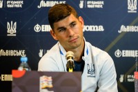 «Я вже звикла, що Руслан сумний»: дружина Маліновського Роксана відверто розповіла про стан чоловіка