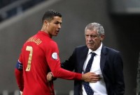 Ще один скандал? Тренер збірної Португалії висловився про заміну Роналду у матчі з Південною Кореєю