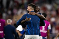 ВІДЕО з роздягальні. Франція яскраво відсвяткувала перемогу над Польщею