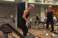 Мудрик уже в Англії? Фанати вирахували, де зупинився український хавбек