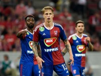 Шабанова виключили з першої команди «Фехервару» - новий тренер не розраховує на ексзахисника «Динамо»