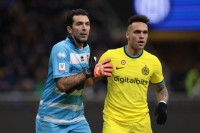 Неймовірна реакція у 44 роки! Буффон здійснив суперсейв в матчі Кубка Італії