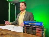 «Їхати заробляти гроші в країну-агресорку – це злочинно»: історик розніс ФІФА, УЄФА і адептів «спорту поза політикою»  