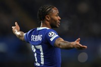 Конкурент Мудрика. Стерлінг повернувся до тренувань із «Челсі»