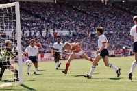 УЄФА привітав легенду «Динамо» з ювілеєм, пригадавши гол у ворота збірної Англії