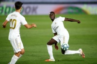 «Реал» втратив «кришталевого» оборонця на «Барселону» і Лігу чемпіонів – відіграв півгодини та знову зламався