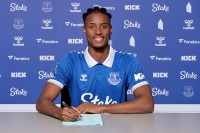 Новий партнер для Миколенка. «Евертон» посилився форвардом зі «Спортінгу»