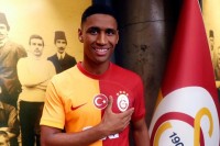 Тренер «Галатасарая» прокоментував вимогу «Шахтаря» про бан для Тете