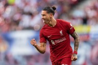 «Ліверпуль» у меншості вирвав перемогу над «Ньюкаслом» – шоу Гордона та Аліссона, жахи Трента, дубль джокера Клоппа