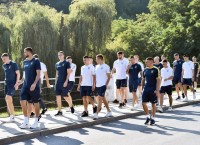 Збірна України здійснила прогулянку біля озера перед матчем з Англією