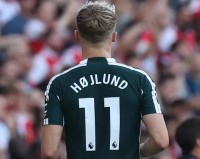 МЮ місяць не міг продавати футболки новачка через дивну причину