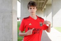 Народжений в Португалії, але з «синьо-жовтим» серцем: гравець «Бенфіки» гратиме за збірну України 