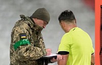 «Хто погано відсудив – під Бахмут»: представники ТЦК намагались «мобілізувати» арбітрів після матчу УПЛ