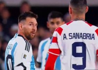 Санабрія прокоментував плювок у Мессі 