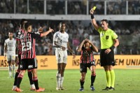 Усе заради захисту суддів? Готуються зміни в правилах футболу