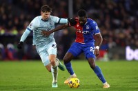 Забарний та Ярмолюк зіграли у матчах АПЛ, перемоги «Борнмута» та «Ліверпуля»