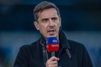 Гері Невілл: «Зінченко — тягар для «Арсеналу»