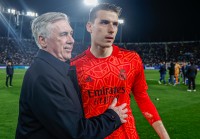 Анчелотті розмовляв із Луніним перед грою з «Атлетико»