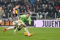 Хет-трик Міліка. «Ювентус» розгромив «Фрозіноне» та вийшов у півфінал Кубка