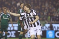 Кенджора забив гол і реалізував пенальті у півфіналі Кубка Греції, але вилетів від команди екс-динамівця Вербича