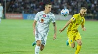 Автогол і втрачена перемога чемпіонів: в Казахстані відбулося «українське дербі» з чотирма відомими гравцями