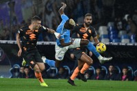 «Наполі» втратив перемогу перед матчем з «Барселоною» в ЛЧ – ефектний гол бісіклетою перервав вдалу серію