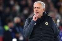 Моуріньо присоромив легенду «Ліверпуля»: «Як може той, хто ніколи не вигравав АПЛ, говорити про те, що потрібно для перемоги?»