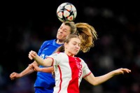 «Ліон» та «Челсі» вийшли до півфіналу жіночої Ліги чемпіонів