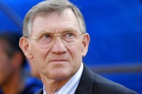 Від ракетного удару постраждало житло екстренера збірної України