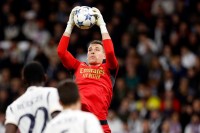 Перес та Анчелотті привітали Луніна після шаленого матчу з «Ман Сіті» - фото