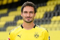 Легендарний захисник «Боруссії» Д передумав завершувати кар'єру