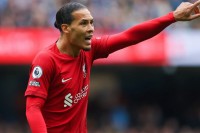 Після Клоппа піде капітан? Ван Дейк може приєднатись до іншого топ-клубу