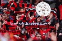 Вболівальники «Байєра» вивісили банер на підтримку фонду «Трибуна героїв»: вражаючі фото