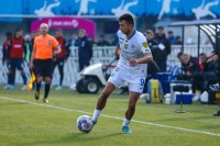 Гаряча дівчина гравця «Динамо» у леопардовому бікіні засмагає в Іспанії