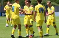 Україна здолала Японію завдяки феєрії екс-бійця ТрО і Хланя – 11:1 приносять команді Ротаня фінал престижного турніру 