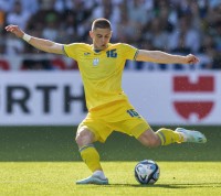 Лікар збірної розповів про результати МРТ Миколенка