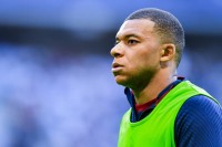 Мбаппе подав в суд на ПСЖ. Що сталося, чи буде скандал?