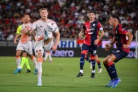 «Довбик не заб'є і 10 голів»: вболівальники «Роми» відреагували на дебют українця і суттєво розділилися в думках